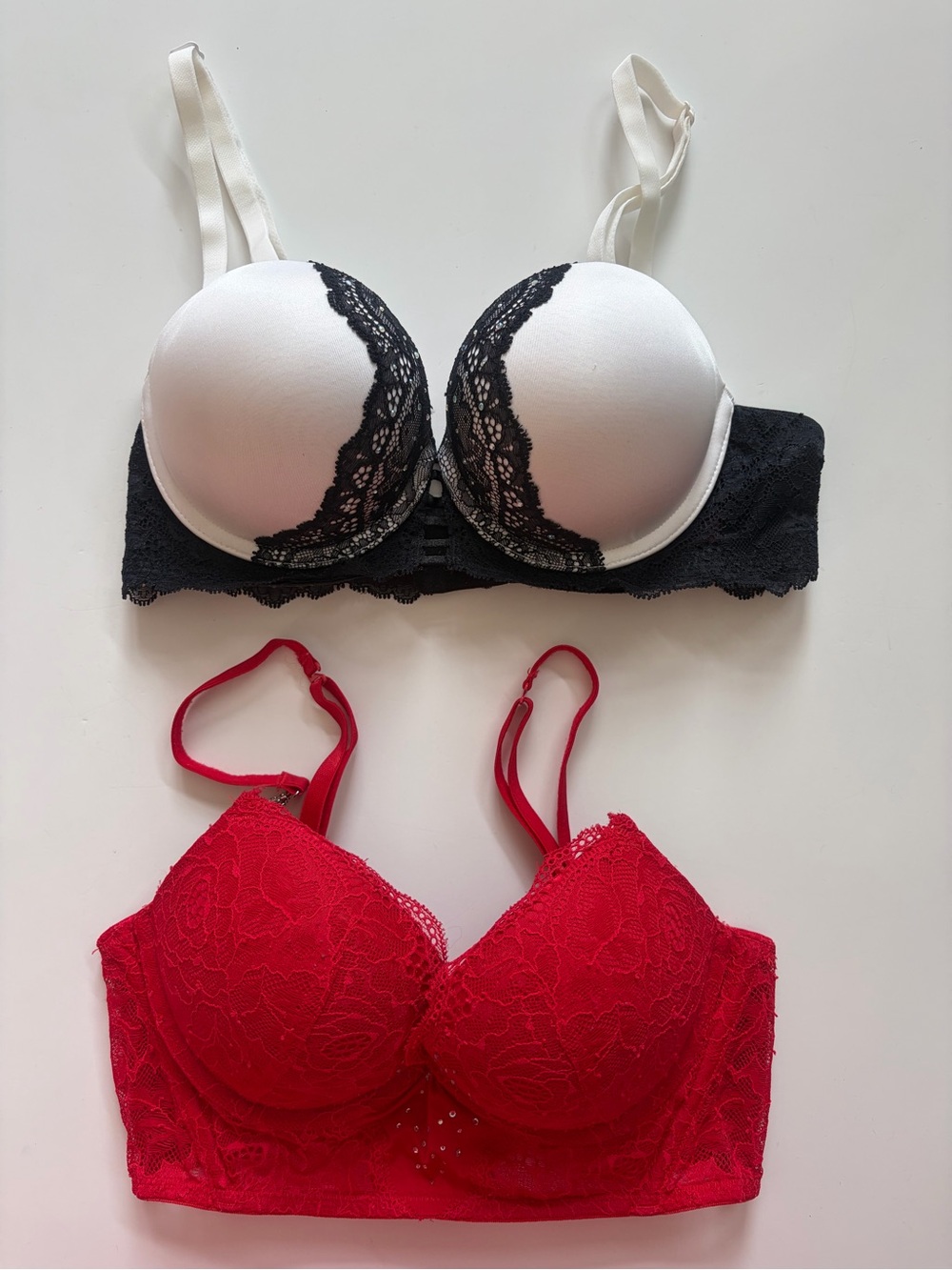 2 set bundle value women’s Lace pushup Bra  white/blk ,Red size 32B